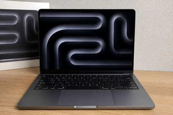 APPLE MACBOOK PRO 2024 /14 / M4 / 16GB / 512SSD SWAP