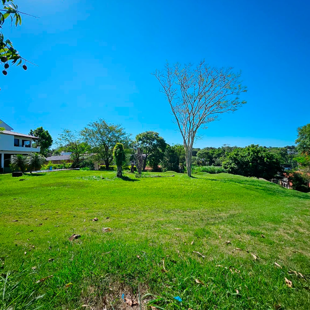 OPORTUNIDAD EN PARANA COUNTRY CLUB: VENDO 2 TERRENOS PLANOS