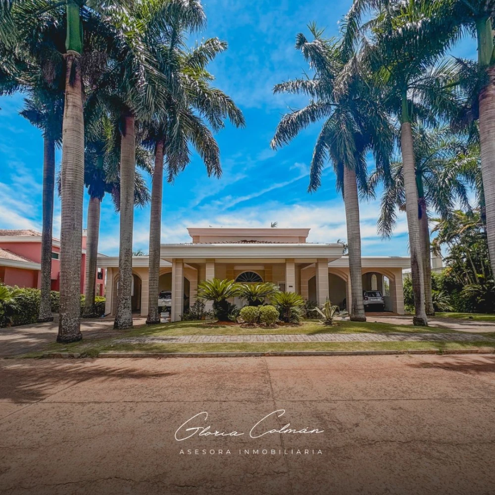 Residencia amoblada en Venta en el Paraná Country Club (2.000 m2)